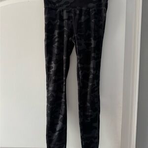 Black Camouflage Capri Leggings